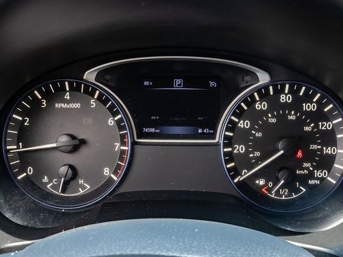 Used 2016 Nissan Altima 2.5 SR FWD image 29