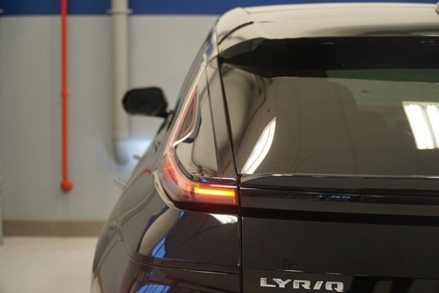 Certified 2024 Cadillac Lyriq Tech AWD/4WD image 4
