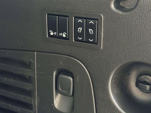 Used 2015 Cadillac Escalade ESV Premium AWD/4WD image 8