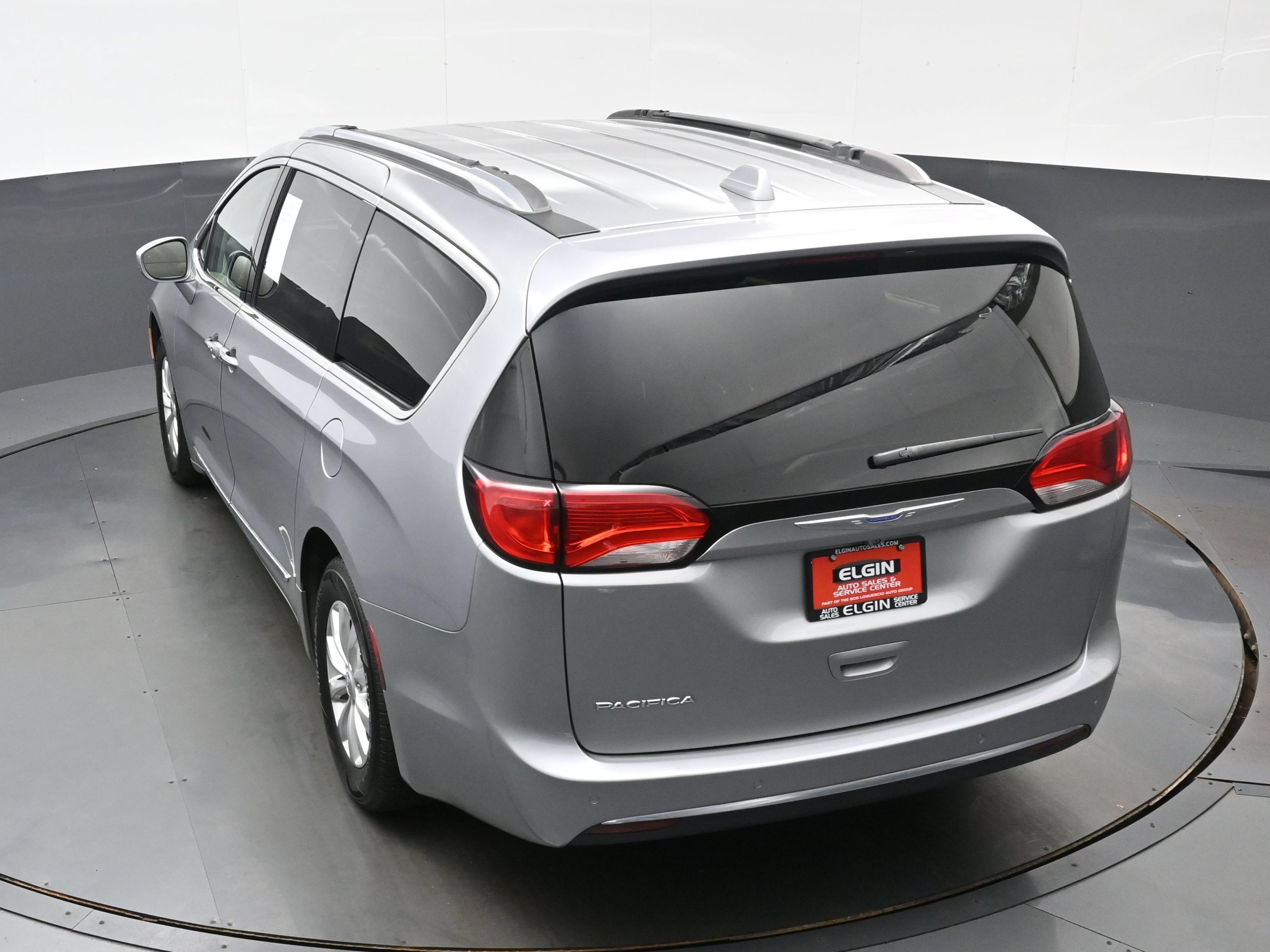 Used 2018 Chrysler Pacifica Touring-L Plus FWD image 36