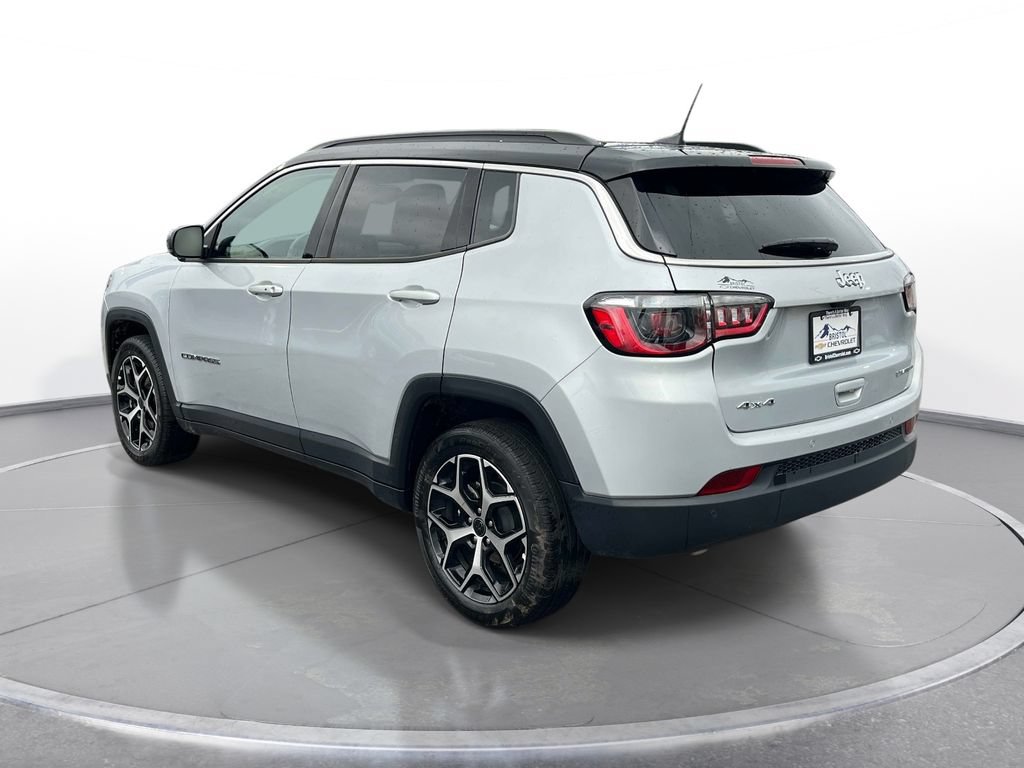 Used 2025 Jeep Compass Limited AWD/4WD image 7