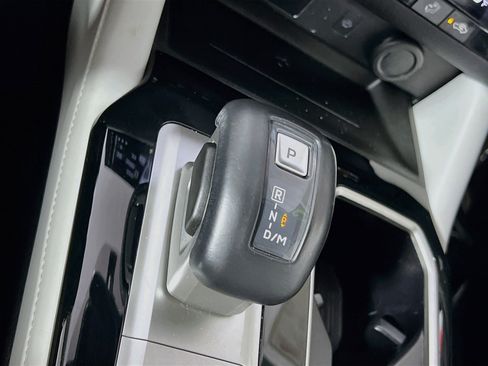 Used 2025 Mitsubishi Outlander SE FWD image 24