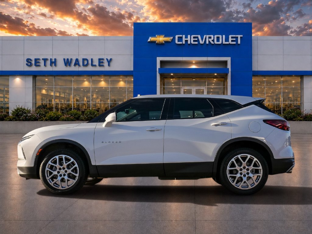 Used 2023 Chevrolet Blazer LT FWD image 4