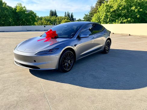 Used 2025 Tesla Model 3 RWD image 15