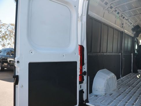 Used 2025 RAM ProMaster 2500 w/ Convenience Group FWD image 36