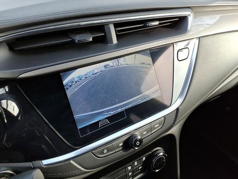 Certified 2021 Buick Encore GX Preferred w/ LPO, Trailering Package image 10