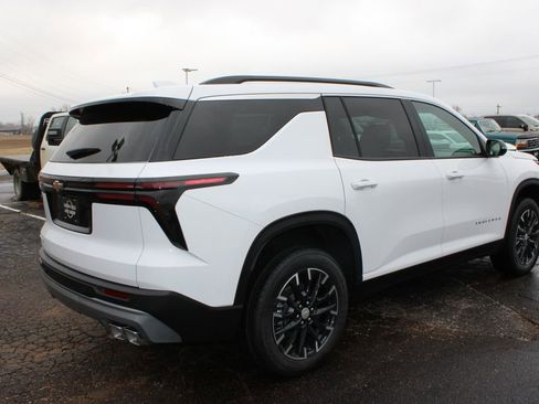 New 2026 Chevrolet Traverse LT w/ Sun and Wheel Package image 9