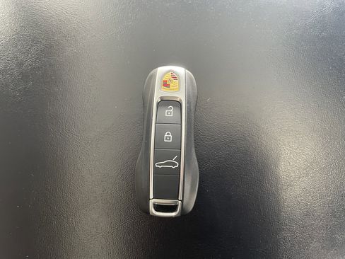 Certified 2026 Porsche Panamera image 25