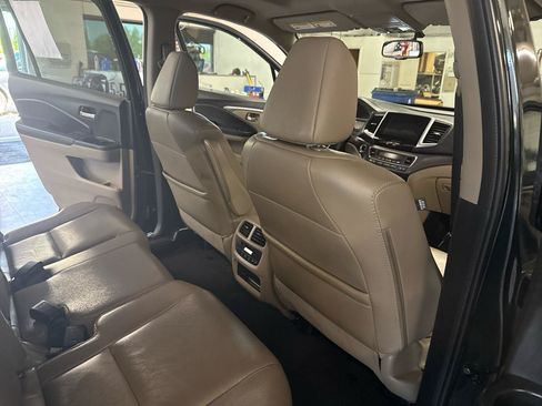 Used 2017 Honda Pilot EX-L image 48