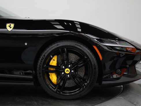 Used 2025 Ferrari Roma Spider RWD image 45