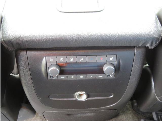 Used 2007 Chevrolet Suburban LTZ w/ LTZ Preferred Equipment Group AWD/4WD image 10