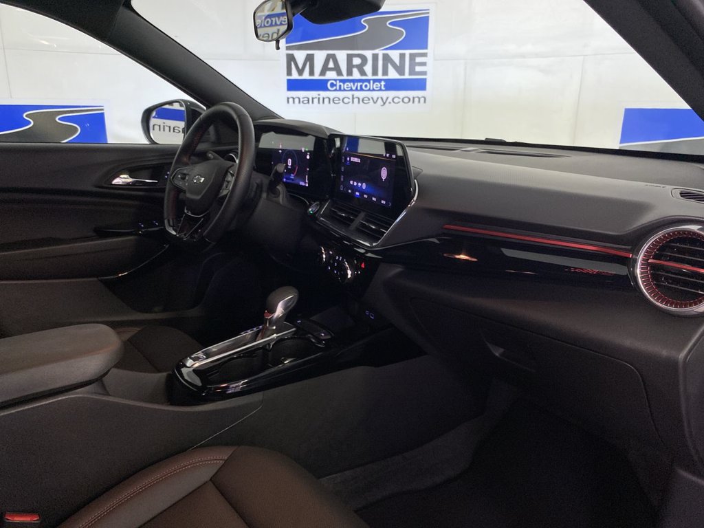 Used 2026 Chevrolet Trax RS w/ Driver Confidence Package FWD image 32