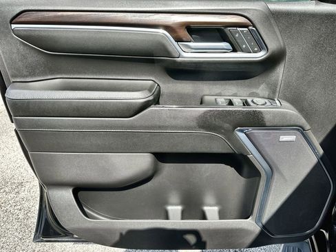 Certified 2024 GMC Sierra 1500 SLT w/ SLT Premium Plus Package image 22