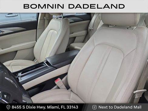 Used 2017 Lincoln MKZ Premiere image 18