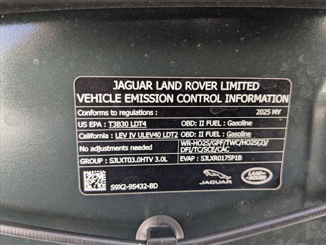 Certified 2025 Land Rover Range Rover SE AWD/4WD image 25