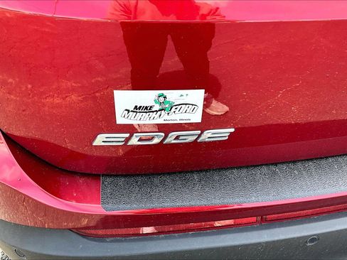 Used 2018 Ford Edge Titanium w/ Equipment Group 301A FWD image 31