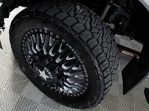 Used 2025 Ford F350 Platinum w/ Platinum Plus Package image 43