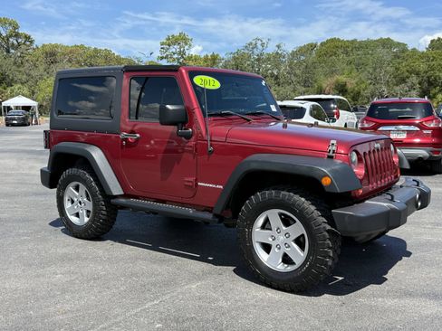 Used 2012 Jeep Wrangler Rubicon w/ PWR Convenience Group AWD/4WD image 2