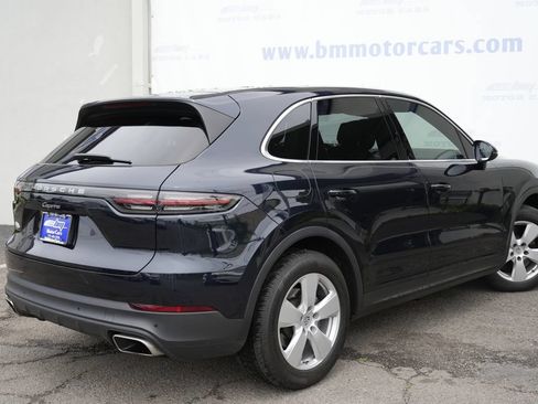 Used 2021 Porsche Cayenne AWD/4WD image 3