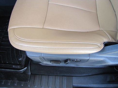 Used 2022 Ford F250 Lariat w/ Lariat Value Package image 15