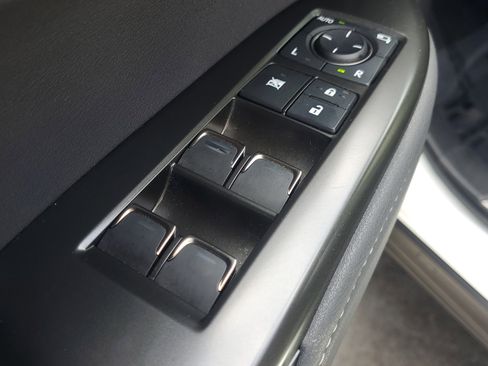 Used 2025 Lexus NX 250 FWD w/ Towing Package (2000 Lbs) image 19