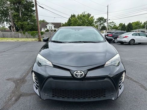 Used 2018 Toyota Corolla SE FWD image 2
