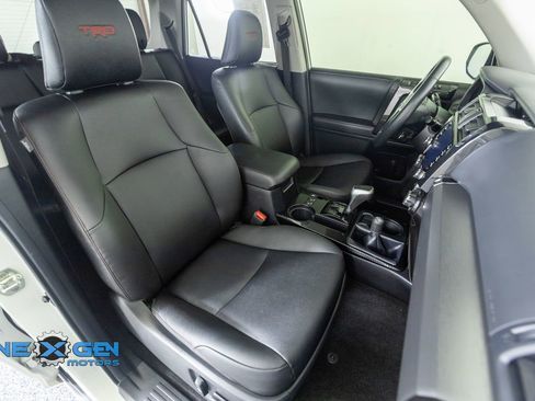 Used 2023 Toyota 4Runner TRD Off-Road Premium w/ Moonroof Package AWD/4WD image 42