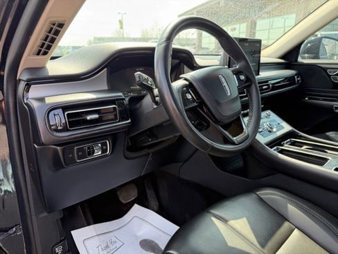 Used 2022 Lincoln Aviator AWD w/ Premium Package image 16