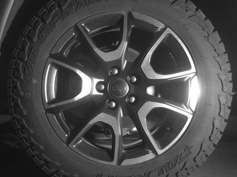 Used 2025 Jeep Compass Trailhawk image 14