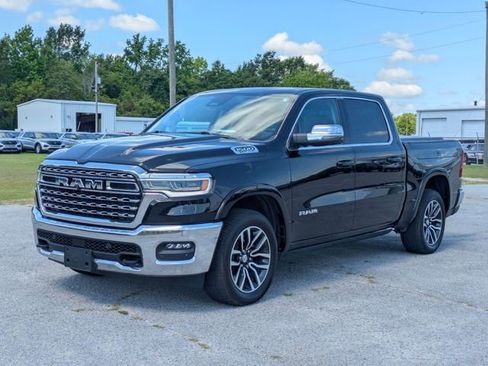 Used 2025 RAM 1500 Limited AWD/4WD image 4