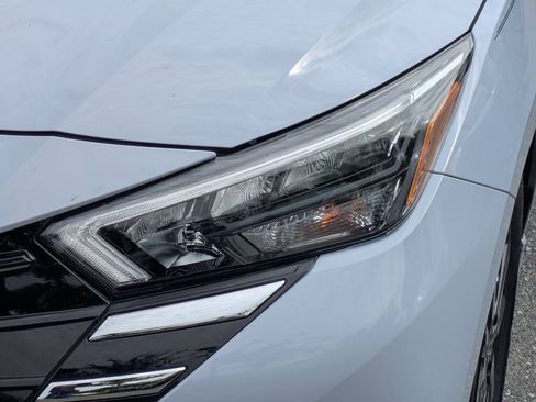 Used 2025 Nissan Versa SV w/ Trunk Package FWD image 10