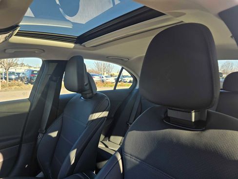 Used 2025 Mercedes-Benz C 300 4MATIC Sedan image 23