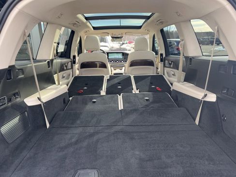 Used 2021 Mercedes-Benz GLS 580 4MATIC image 16