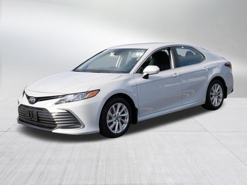 Certified 2024 Toyota Camry LE w/ Convenience Package FWD image 3