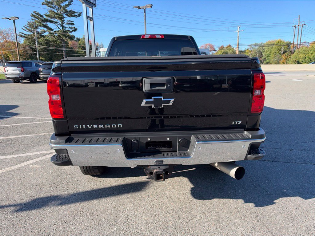 Used 2017 Chevrolet Silverado 2500 LTZ w/ Duramax Plus Package AWD/4WD image 5