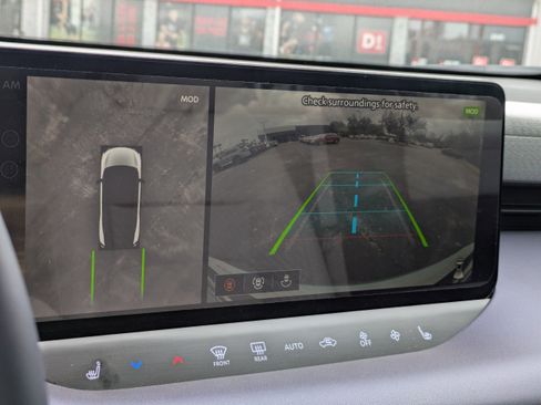 New 2026 Nissan Leaf Platinum+ image 24