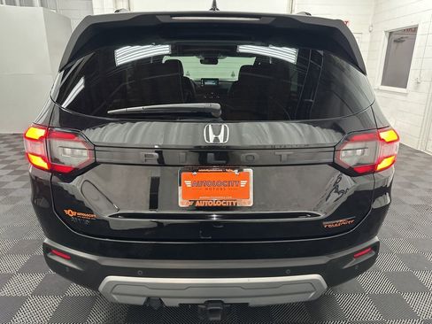 Used 2024 Honda Pilot TrailSport image 9