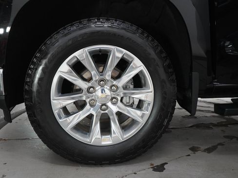 Used 2021 Chevrolet Silverado 1500 LTZ AWD/4WD image 32