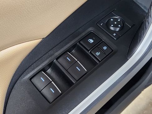 Used 2024 Toyota RAV4 XLE Premium image 41