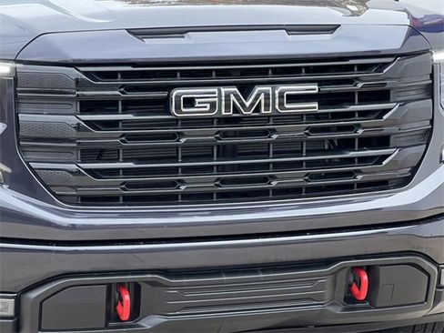 Used 2022 GMC Sierra 1500 Elevation image 39
