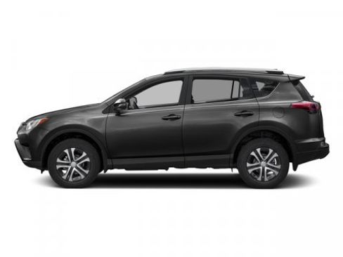 Used 2017 Toyota RAV4 LE image 3