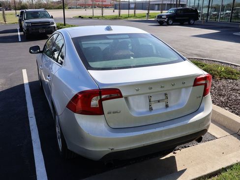 Used 2012 Volvo S60 T5 w/ Climate Pkg image 14