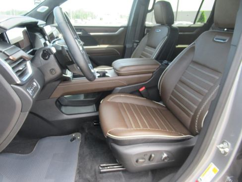 Used 2026 GMC Acadia Denali Ultimate AWD/4WD image 19