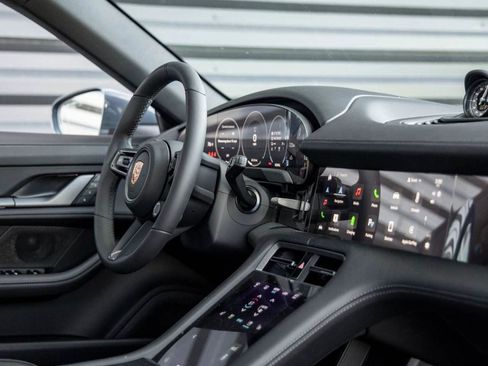 Used 2025 Porsche Taycan 4 Cross Turismo image 86