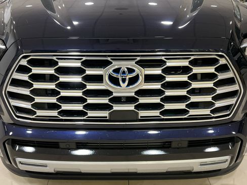 Used 2024 Toyota Sequoia Capstone image 4