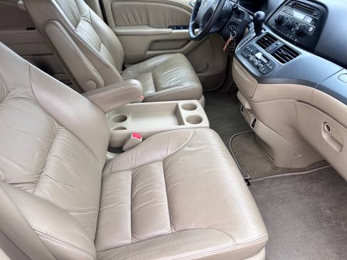 Used 2010 Honda Odyssey EX-L image 11