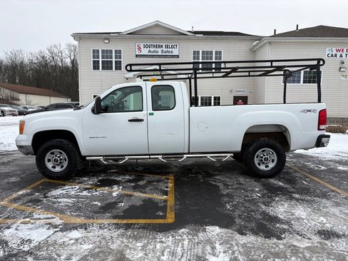 Used 2010 GMC Sierra 3500 W/T image 1