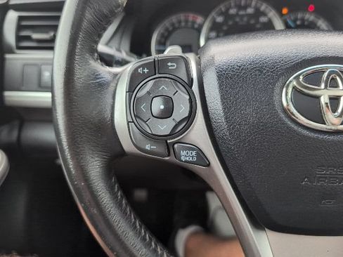 Used 2012 Toyota Camry SE FWD image 17
