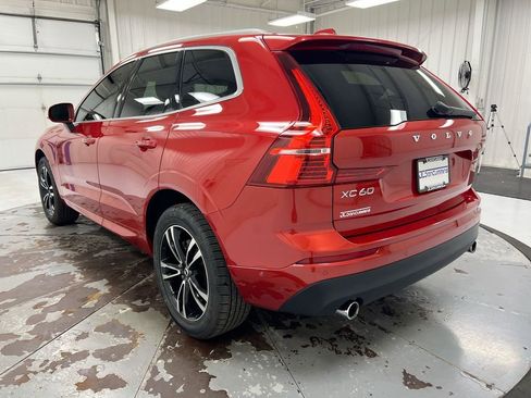 Used 2019 Volvo XC60 T5 Momentum w/ Premium Package AWD/4WD image 4