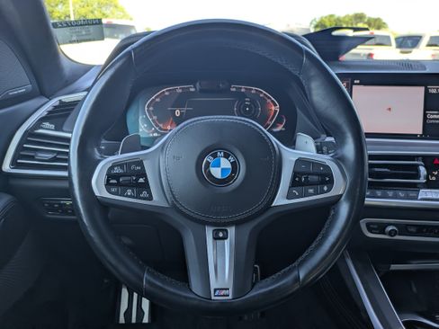 Used 2022 BMW X7 xDrive40i w/ M Sport Package AWD/4WD image 29